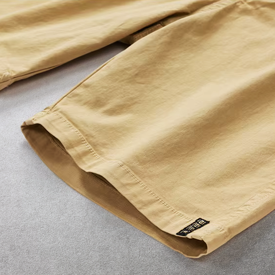 BRUNEL PARIS | Short Casual avec Ceinture Ajustable en Tissu